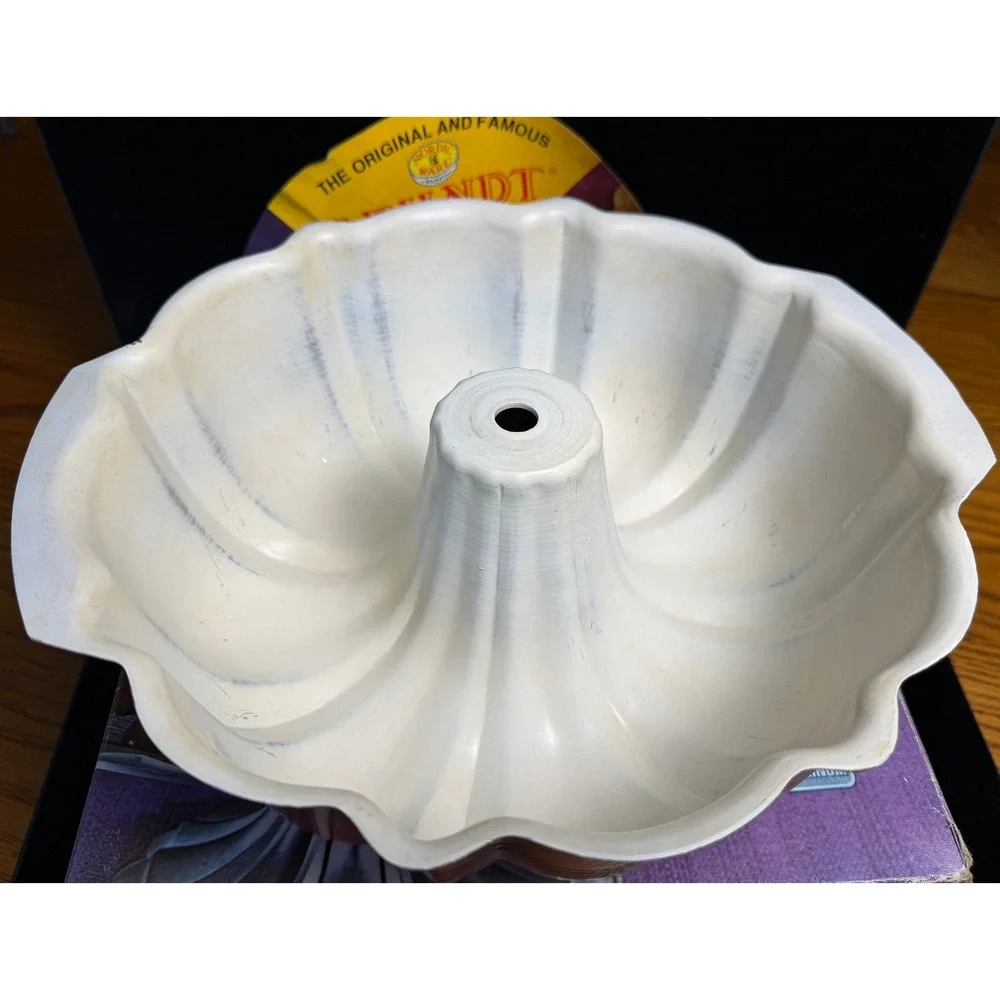 Nordic Ware Best Bundt Fluted Tube Pan-12 Cup, Poppy Orange, Cast Aluminum w/BOX